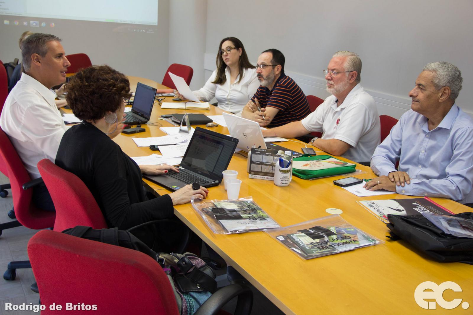 Angular Editora recebe reunio da ASEC em So Paulo